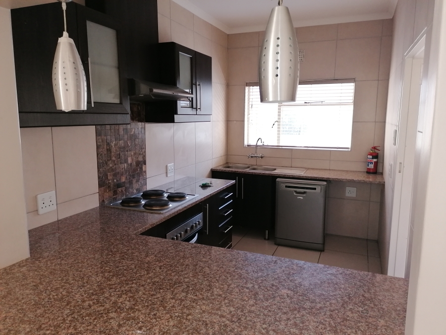 To Let 2 Bedroom Property for Rent in Claremont Upper Western Cape